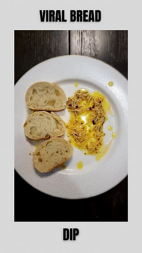 IF YOU ARE NOT USING THIS RECIPE FOR YOUR BREAD, YOUR OFF IN THE HEAD! Follow 👉🏾 @bwoodcooks 👈🏾 To The Kitchen For More Quick N Ez Recipes! 💬 Comment And Tell Us If It’s Gas Or Pass! 🔋By @FollowTheSocialQueues 📝 Recipe: INGREDIENTS 1/2 cup olive oil 1/3 cup balsamic vinegar 1 tbls crushed garlic 1 tbls Italian seasoning, salt, red pepper flake, garlic powder 1/3 cup parmesan cheese, Asiago cheese Combine everything in a bowl stir and the Rest is history! #instafood #instagramreels #explor