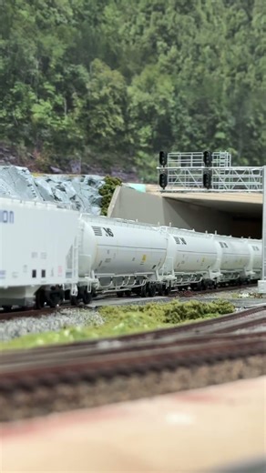 Ho scale CN moving freight. #train #modelrailroad #hoscale #railroad #railway