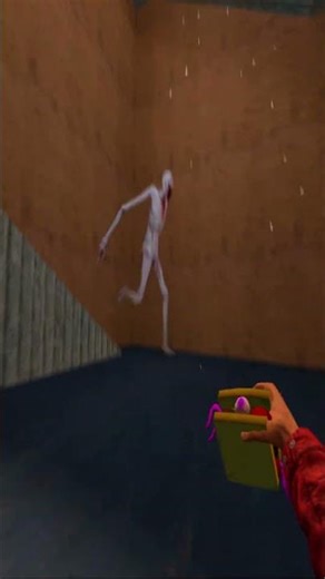 UPSIDE DOWN 😱 SCP-096 INVERTED MAZE! #garrysmod #scp #shortvideo #short #reels #gmod #maze