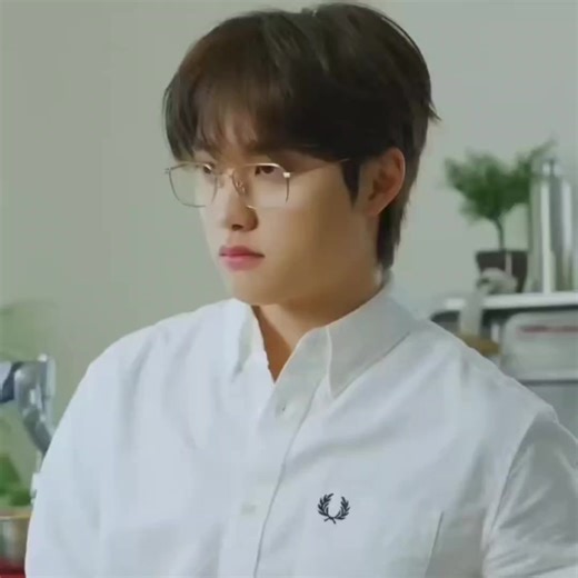 kyungsoo update KYUNGSOO 😭😭😭 CAKEP BANGET TOLONG 😭😭🫠🫠 #Kyungsoo #dohkyungsoo #dohs_recipe