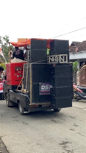 Sound karnaval dss’ audio 2 sub parathel karnaval sma durenan