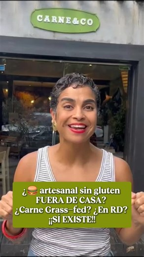 COCINA PARA DIETAS ESPECIALES on Instagram: "¡ESTO ES LO QUE ESTABAS BUSCANDO!🤩 Hoy vine a @carneycosd y no puedo con la emoción 🥹 Te cuento por qué: Tengo cero tiempo de cocinarme algo como lo quiero🥴… Llevo días antojada de una hamburguesa artesanal, de esas ricas que venden en la calle, pero el tema es que tienen ingredientes no muy sanos que digamos. Entonces... encontré LA SOLUCIÓN: En @carneycosd venden MIS panes de 🍔 sin gluten, su carne es 100% grass-fed y además, muchos de sus produ