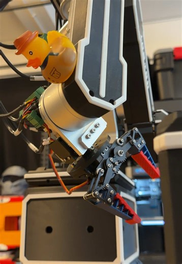 Innovative Solutions in 3D Printing and Robotics