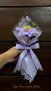Wrapping Style Idea for Single Satin/Crochet/Fuzzy Wire Flower and other crafts. #fyp #foryou #bouquet #bouquets #howtowrap #fuzzywireflower #fuzzywirebouquet #fuzzywirebouquet #fuzzywireflowerbouquet #bouquettutorial #crafter #DIY #tutorial #crafts #SunflowerBouquet #sunflower #tulipbouquet #wrappingtutorialforbeginners #wrappingtutorial #wrappingtutorials #satinflowerbouquet #bouquetwrappingtutorial #crafters #craftersgonnacraft #diy #craftersofinstagram #craftersoffacebook | Wear Thaleia