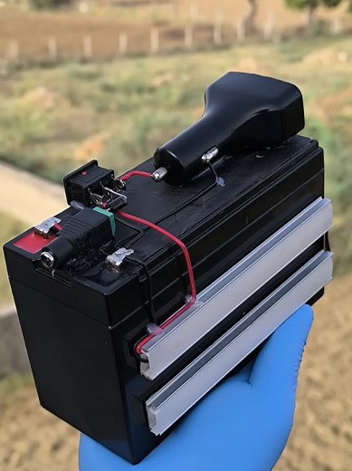 Monster Power Bank with Emergency Light — DIY 12V Lithium Charger