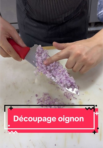 Technique Pour Tailler un Oignon en Brunoise