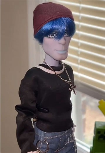 Deuceeeeeeeeee😩#monsterhigh #g1dolls #urbanmonsterhigh #domo #deuce | Monster High Dolls
