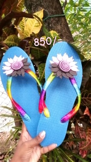 homemade slippers 👇👇👇🥳 🥳🥳