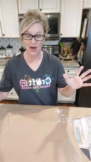 4.8K views · 51 reactions | DIY Bottle Scarecrow #DIYProjects #diyhomedecor #easycrafts #easycraftideas #fallcrafts #scarecrow #choosejoycraftsandcreations | Choose Joy Crafts and Creations | Facebook