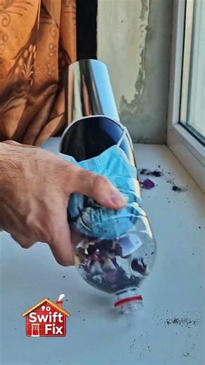 How to Turn a Hair Dryer Into a Mini Vacuum in 10 Seconds 🌪️🧴 #cleaninghacks #diy #howto #shorts