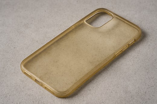 Comment nettoyer une coque de téléphone transparente ? Voici comment éliminer le jaunissement avec des produits maison