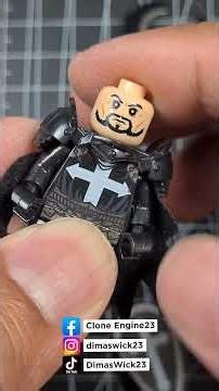 Lego Knights Hospitaller : Order of St. John of Jerusalem Winged Great Helm + Axe minifigures