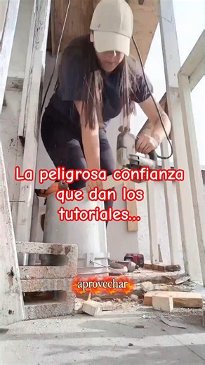 Vi 3 videos en internet... y ahora estoy construyendo esto! 😅🛠️😂 #tutorial #carpintero #construction