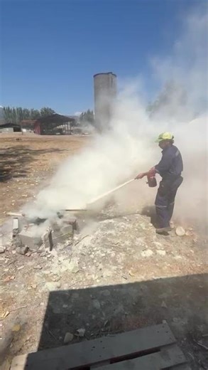 USO DEL EXTINTOR- PRACTICA