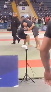 Quick deep half guard pull into knee bar. | MMA Leech