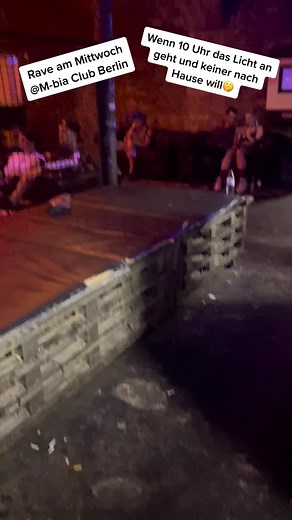 #rave #feiern #berlin #techno #darktechno #ravegirls #efn #club #kitkatclub