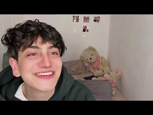 Reacting to my 2018 snapchat era.