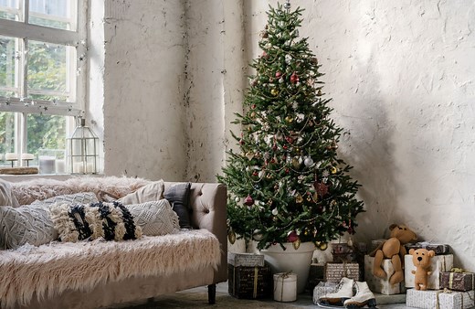 Comment cacher le pied du sapin de noël ? - Elle