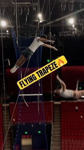FLYING TRAPEZE 🔥 #circus #flyingtrapeze #gymnast #acrobatics #aerial #flip #цирк #трюки #tricks