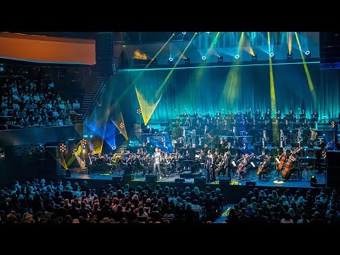 MIKA - Over My Shoulder - LIVE - Paris Philharmonic Orchestra (2021)