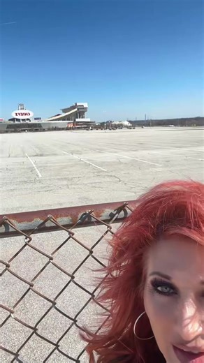 Kansas City will always have my heart ❤️ The fountains, the hearts, the history… and the attitude. Born here, raised here, and still living my best life in the city that taught me how to be a little classy, a little sassy, and a little bougie. Once a Kansas City girl… always a Kansas City girl. 😌 ⸻ #KansasCity #KCMO #KCHeart #CityOfFountains #ParadeOfHearts