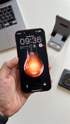 iPhone wallpapers that change on tap #Shorts #wallpapers #iphone