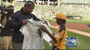 Jackie Robinson West honored at U.S. Cellular Field before White Sox game
