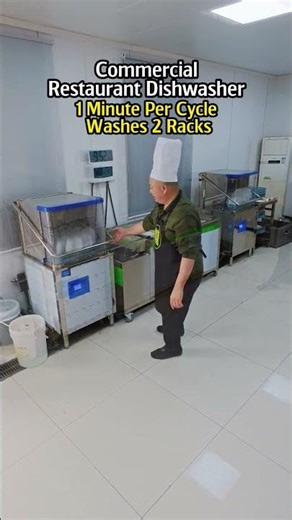 Washing two baskets of tableware at a time only needs one person to operate.#dishwasher