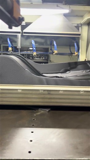 From hot mold to cool finish — automated TPE forming process #tpe #factoryproducts#carfloormats