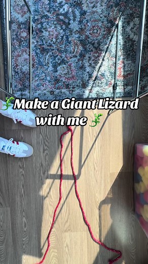 Create your own giant pony bead lizard using rope and pool noodles with our easy tutorial! 🦎✨ #DIY #Crafts #YouthCentreFun #PonyBeadLizard #repurpose