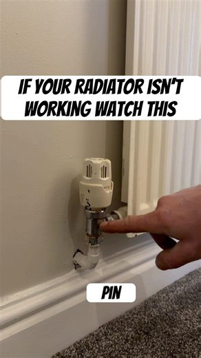 TOP TIP TO GET YOUR RADIATOR WORKING #plumbing #diy #plumbingtips #home #diytips #winter #plumber