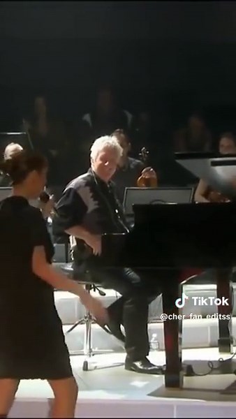 Celine Dion Sings @Cher: Entertaining Sound Check Moment