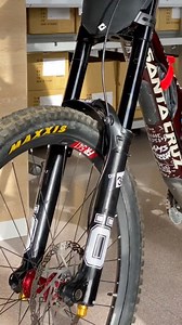 The power of Santa Cruz v10 for downhillASMR #allmountainstyle #bicycleassembly #bicycle #bike #roadbike #roadcycling | V2 Bike