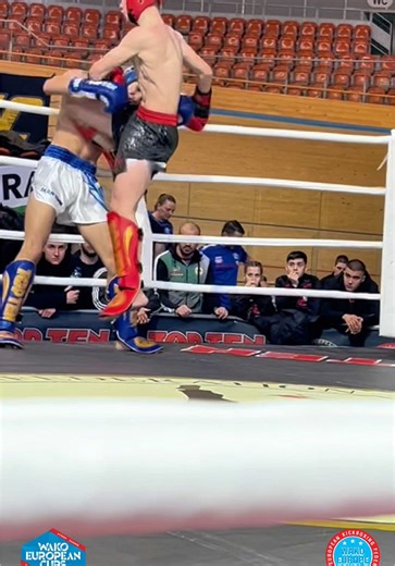 #kneekick #flyingkneekick #wakokickboxing #kickboxing