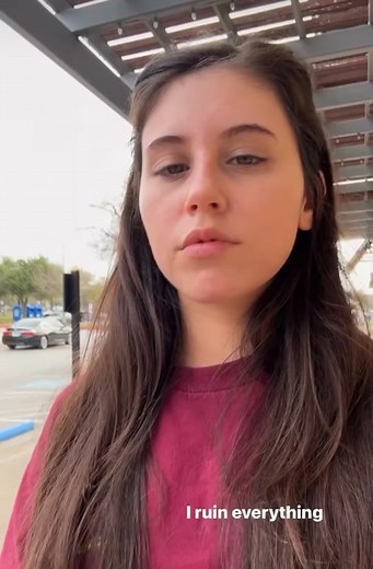 Violet Summers (@violetsummerssss)’s videos with original sound - Violet Summers