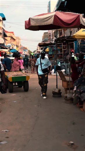 Vidéos de ℂ𝕙𝕖𝕗 𝕤𝕚𝕣𝕠 𝕓𝕠𝕣𝕚𝕤 (@chef_siro_boris) avec son original - La Lumière du Gospel