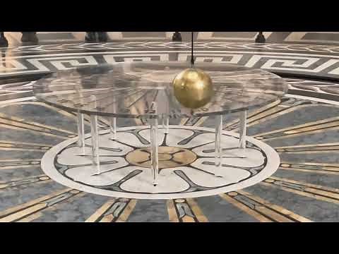 Amazing Foucault’s pendulum at Pantheon in Paris, France 🇫🇷