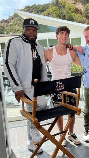 Bryce Hall Claps Back at 50 Cent Over ‘SkillHouse’ Drama Bryce Hall just fired back at 50 Cent after the rapper called out his performance in SkillHouse. The TikTok star didn’t hold back, saying 50’s comments were “out of touch” and that the film’s failure wasn’t on him. Fans are split — some say Bryce is defending himself, others think he’s stirring the pot for clout. Watch till the end to see their full back-and-forth. #BryceHall #50Cent #SkillHouse #FamousNews | Before They Were Famous