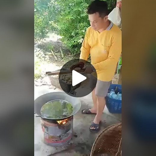 Home Cooking with a Wok: Outdoor Recipe Experience