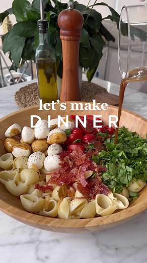 Delicious Dinner Ideas: Caprese Pasta Salad, BBQ Chicken Ranch, and More!