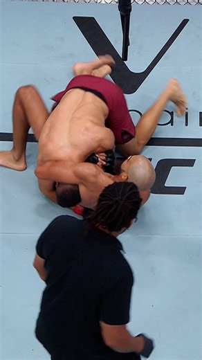 Going for the Von Flue to get the contract 😮‍💨 #DWCS signee Gabriel Bonfim is ready for his first main event on Saturday! [ #UFCVegas111 | SAT NOV 8 | 7pmET on the ESPN app ] | UFC