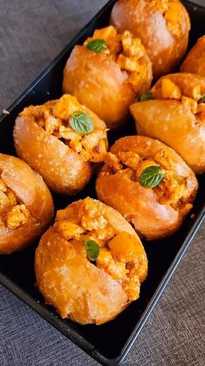 Vetkoek by @ataleofsauceandspice Vetkoek is a traditional South African fried dough bread. The vetkoek forms a part of South African culture. (Pronounced as ˈfetkʊk). Balls of yeast dough are deep fried. Thereafter, split open and served stuffed with shredded meat or chicken filling. It makes for a great appetiser. VETKOEK Recipe & Pictures Credits: @ataleofsauceandspice Ingredients for dough: 3 cups flour 1 teaspoon yeast 1 tablespoon sugar 1 teaspoon salt 1 tablespoon oil Warm water to bind th