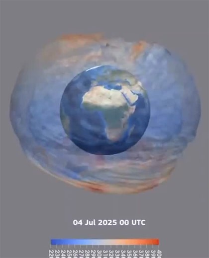 Sergio Sacani on Instagram: "🌍 Animação incrível do programa Copernicus mostrando o buraco na camada de ozono da Antártida em 2025. Todos os anos, um “buraco” se forma na camada de ozônio sobre a Antártida devido a substâncias químicas produzidas pelo homem, como os CFCs. Essas substâncias liberam cloro na alta atmosfera, o que destrói o ozônio. Durante o inverno antártico, o ar fica muito frio e é aprisionado pelo vórtice polar, permitindo o acúmulo de cloro. Quando o sol retorna na primavera,