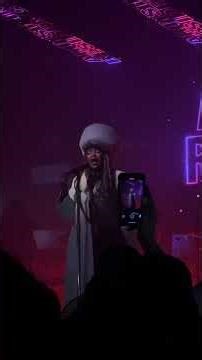 Pure emotion: Lauryn Hill performing a stripped-back version of "Ex-Factor" live