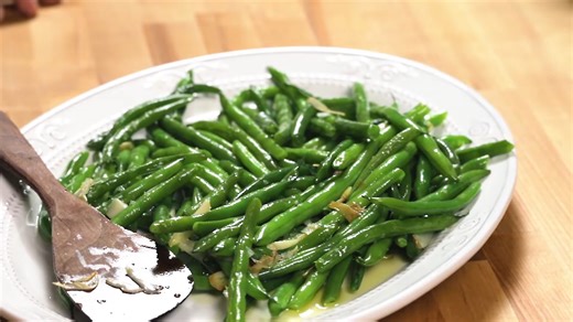 What happens when you cook green beans the Italian way
