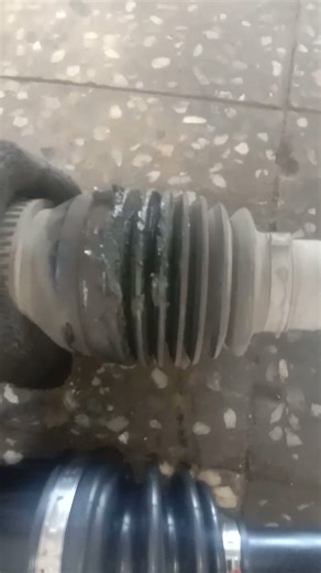 vehicle right side drive shaft replacement.