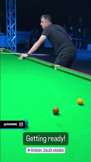 The 🐐 preparing to try and grab a 167 🪙⚫️ #ronnie #snooker #wst #ronnieosullivan