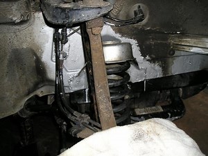 E300D W210 spring perch proactive repair approach