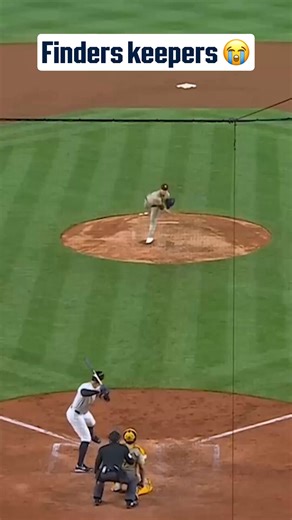 Yankees fan loses Judge home run ball, then gets it back 😂 | MLB