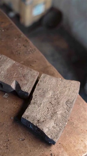 I forged a traditional Norwegian axe from scratch